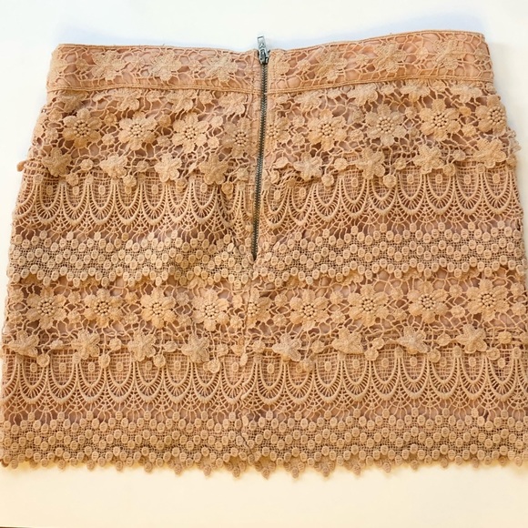 American Eagle peach blush lace mini skirt size4 - Picture 4 of 6